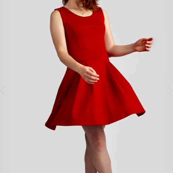 Topshop Dresses & Skirts - TOPSHOP RED FIT & FLARE CAP SLEEVE MINI DRESS